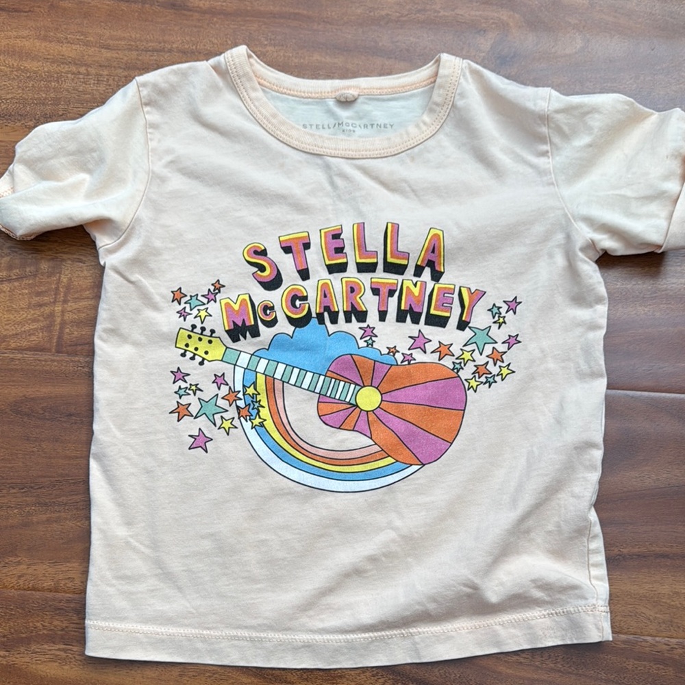 Stella McCartney Kids Peach Tee and Graphic Shorts